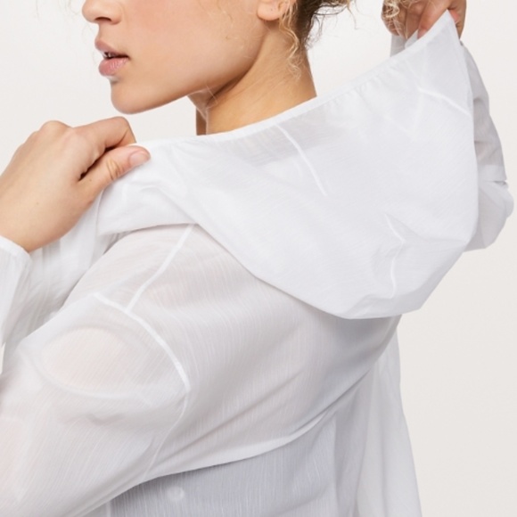 *SOLD* LULULEMON Sheer Joy Waterproof Running Jacket White NWT New 0 - Picture 2 of 9